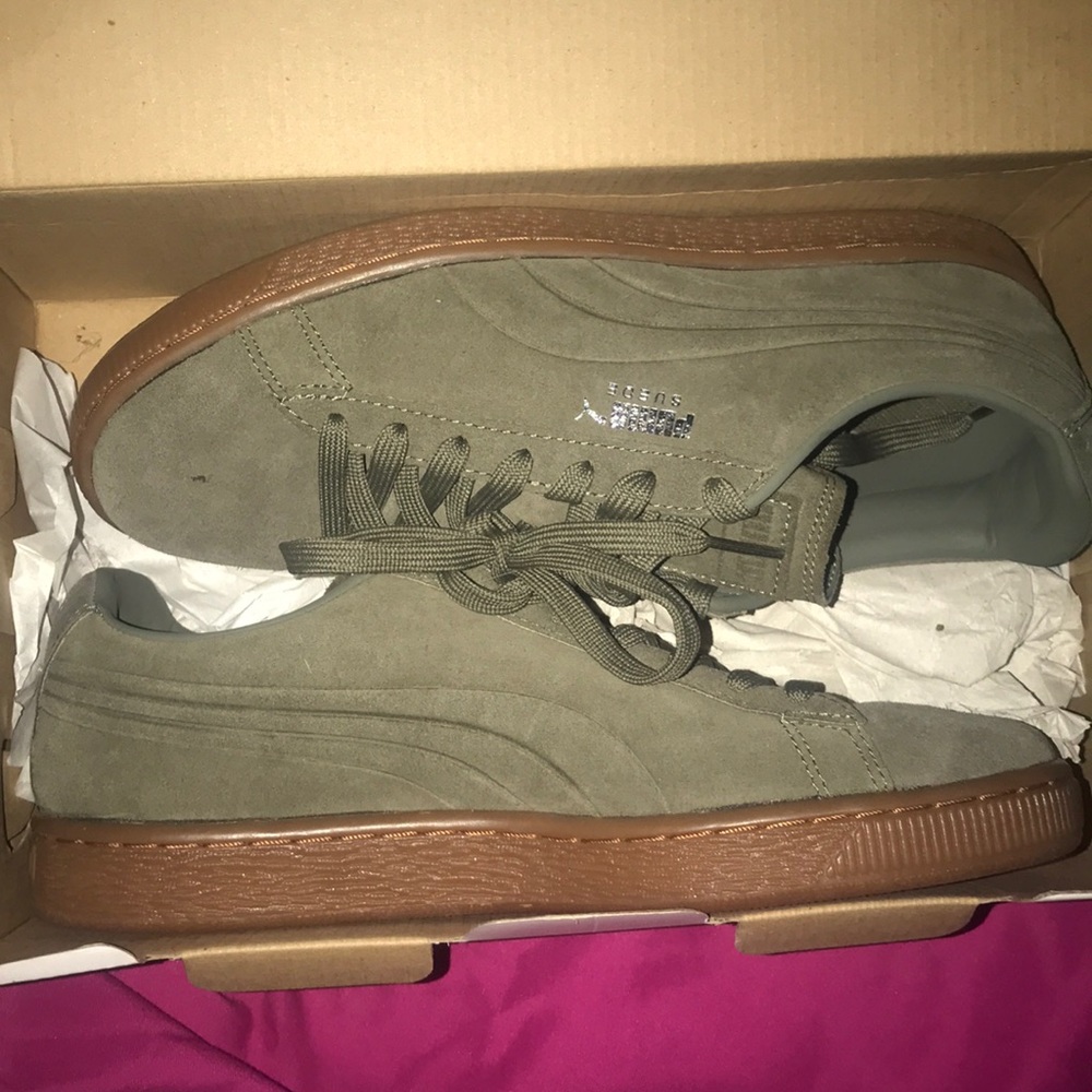 Puma sneakers